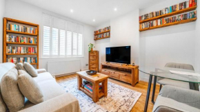Immaculate apartment with garden-30 mins to London